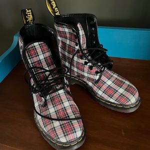 Doc Martens Air Walk Boots